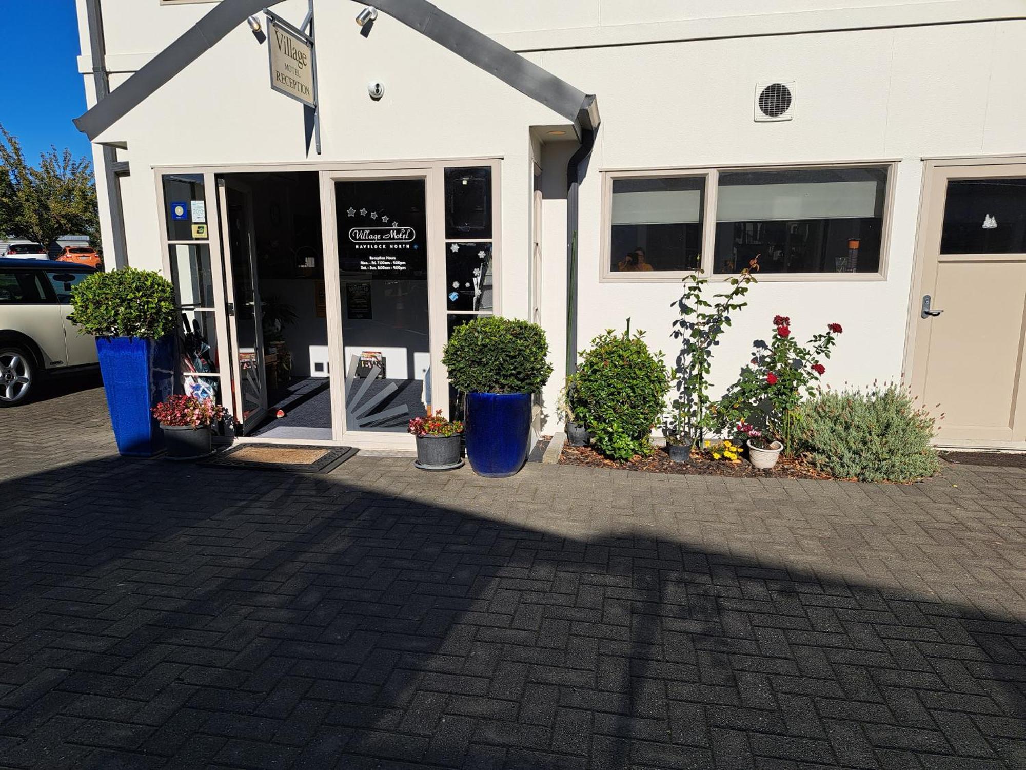 Village Motel Havelock North Dış mekan fotoğraf